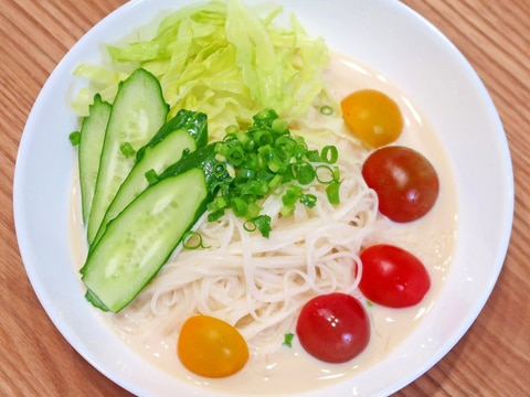 豆乳スープでサラダそうめん☆濃縮めんつゆでお手軽に